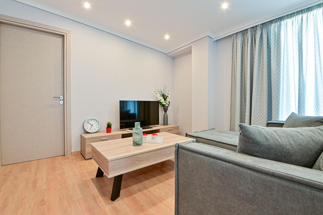 Charming Apartment With A Sea View Terrace Пирея Екстериор снимка