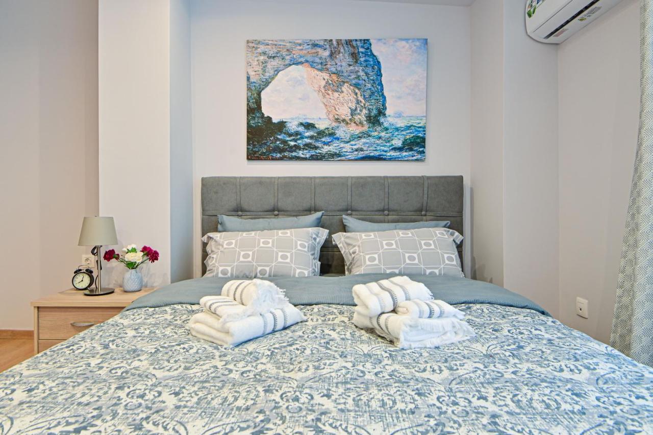 Charming Apartment With A Sea View Terrace Пирея Екстериор снимка